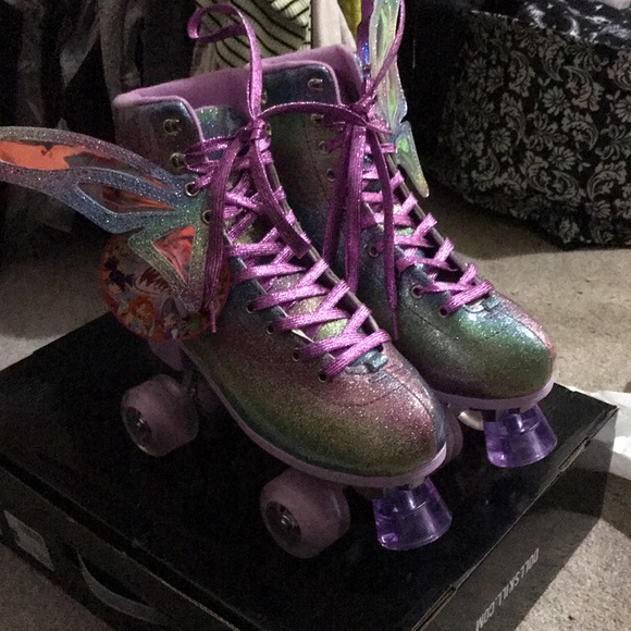 🦋🆕Dolls Kill x Winx Club LIGHT UP!”Fly To Freedom”Quad Roller Skates!BNIB🛼🦋 - Picture 5 of 17